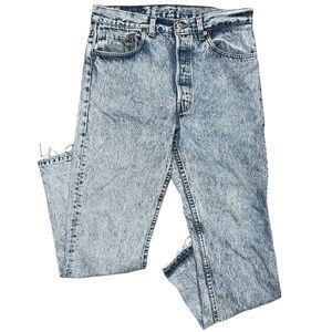 Vintage Levi’s 501 stone wash raw hem straight leg button fly jeans size 33